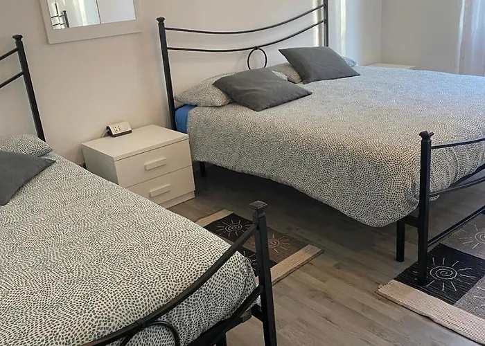 Апартаменты Gere House Лезено
